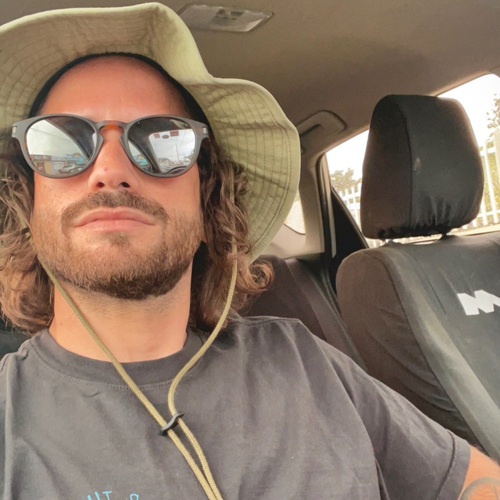 Meet your Posher, Emanuel